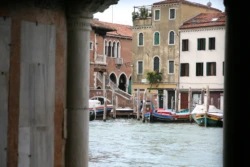 Venise : S'émerveiller devant les canaux et les palais 25 Venise - Un canal et habitations